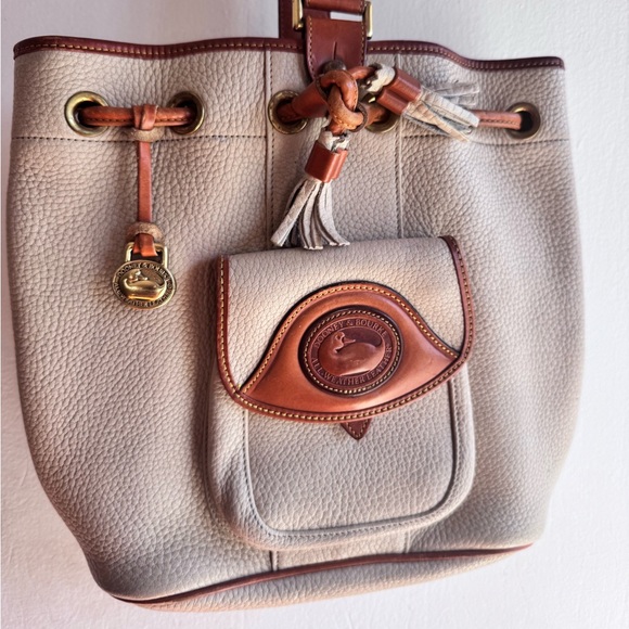 RARE! Vintage Dooney & Bourke Bucket Bag with tassels - Picture 5 of 8